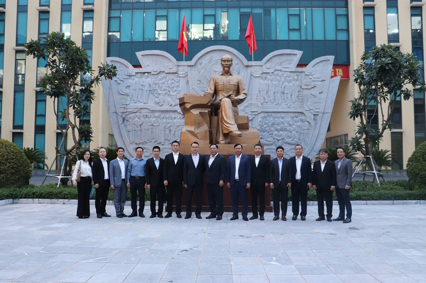 Trưởng Cơ quan đại diện Bộ Công an Trung Quốc thăm, làm việc tại Công an thành phố Hà Nội ảnh 3