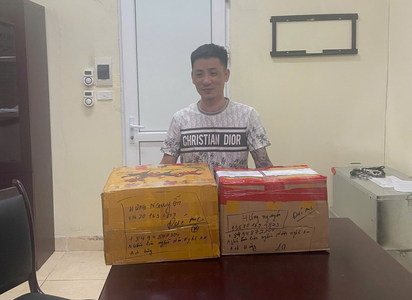 Đối tượng Nguyễn Tiến Đạt và số ma túy bị bắt giữ Đối tượng Nguyễn Tiến Đạt và số ma túy bị bắt giữ