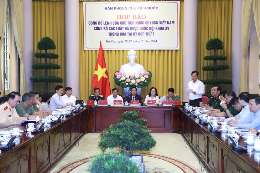 Quang cảnh buổi họp báo Quang cảnh buổi họp báo