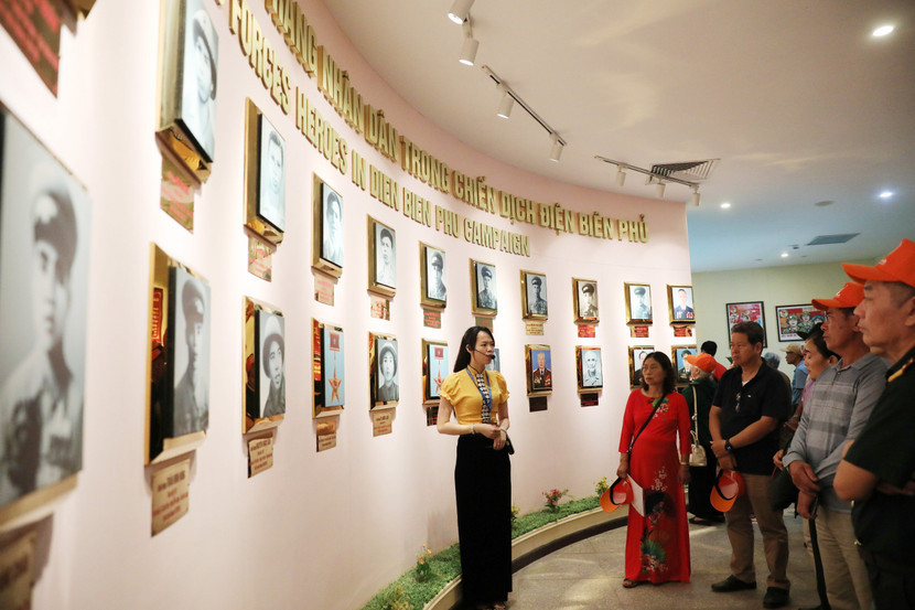 Bảo tàng Chiến thắng Điện Biên Phủ cùng những di tích lịch sử tại Điện Biên luôn tấp nập du khách. Ảnh: Khiếu Minh