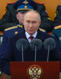 Tổng thống Nga Vladimir Putin phát biểu tại buổi lễ Tổng thống Nga Vladimir Putin phát biểu tại buổi lễ