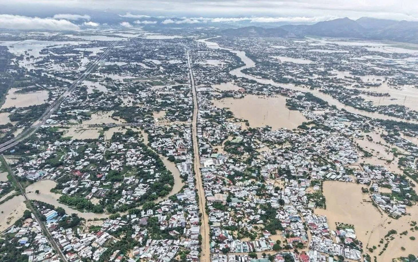 Mưa lũ tại Khánh Hòa vượt kỷ lục 39 năm