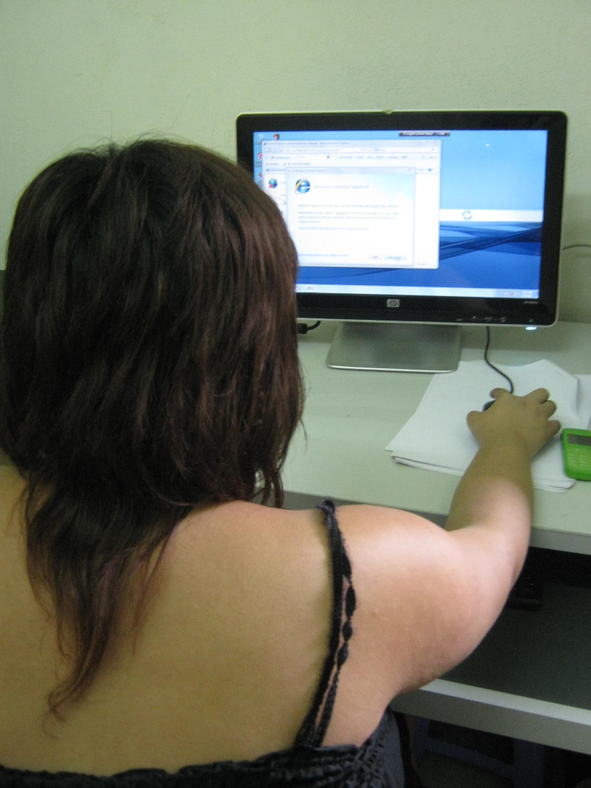 N đang lên mạng "chiêu khách"