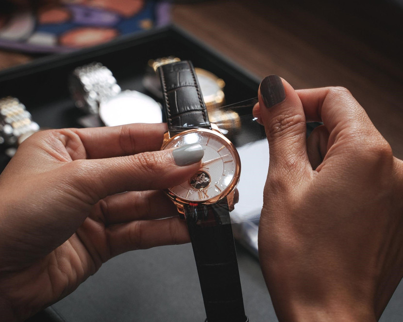 100% đồng hồ tại Hải Triều đều được bọc nilon mỏng