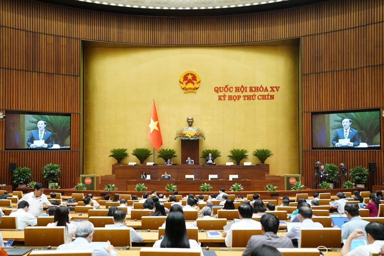 Quang cảnh phiên họp