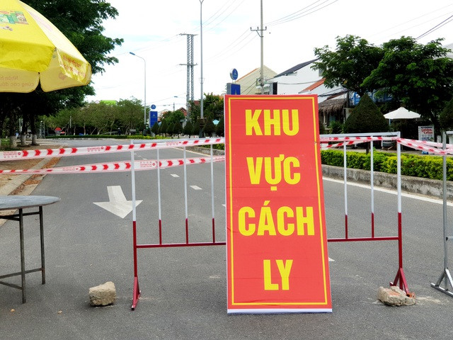 Hai đối tượng ở Quảng Nam bị xử phạt mỗi người 5 triệu đồng do tung tin bịa đặt, gây hoang mang dư luận