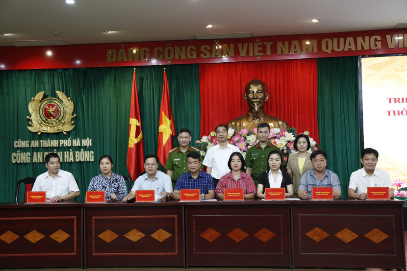 Các đơn vị ký kết, quyết tâm thực hiện mục tiêu xây dựng địa bàn trở thành "vùng xanh trong phòng, chống ma túy"