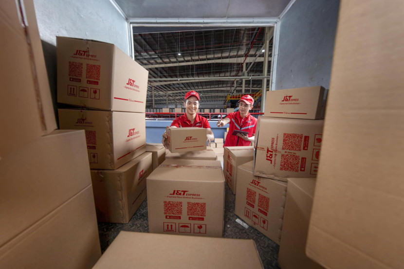 Một trong những ưu điểm trong giải pháp logistics của J&T là khả năng tùy chỉnh dịch vụ theo từng mô hình kinh doanh Một trong những ưu điểm trong giải pháp logistics của J&T là khả năng tùy chỉnh dịch vụ theo từng mô hình kinh doanh