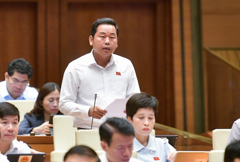 Đại biểu Dương Tấn Quân (đoàn Bà Rịa- Vũng Tàu) thảo luận