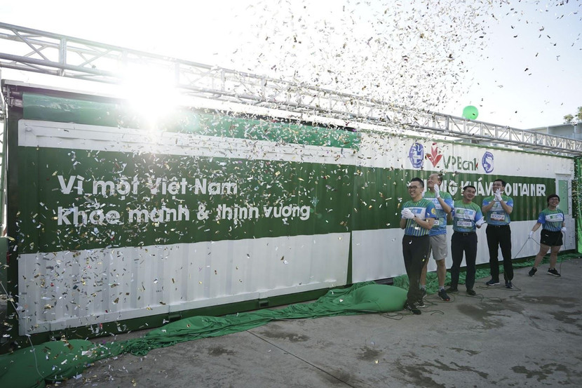 Đại diện các đơn vị làm lễ ra mắt phòng khám container miễn phí đầu tiên tại Việt Nam Đại diện các đơn vị làm lễ ra mắt phòng khám container miễn phí đầu tiên tại Việt Nam