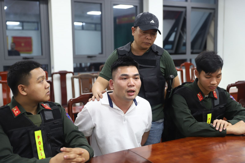 Đối tượng Hà Quang Sơn tại cơ quan điều tra Đối tượng Hà Quang Sơn tại cơ quan điều tra