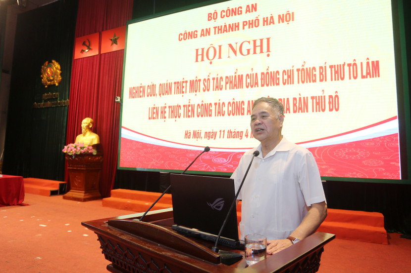 PGS.TS Nguyễn Viết Thông đảm nhiệm vai trò Báo cáo viên tại hội nghị