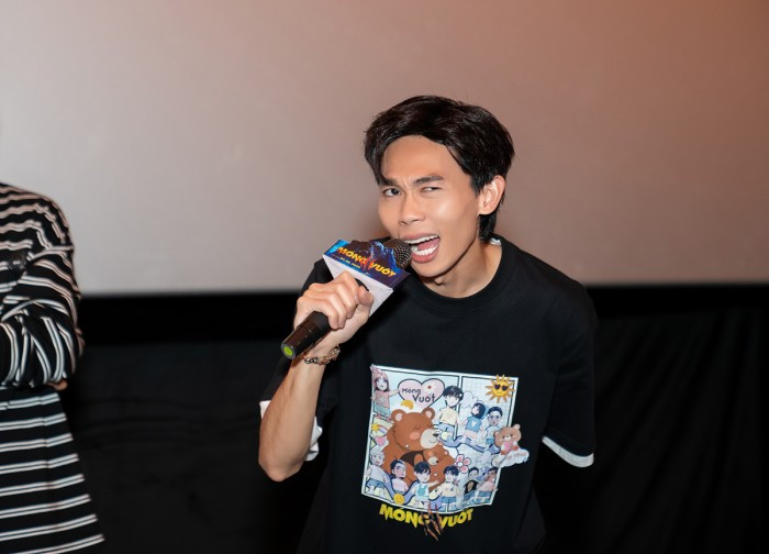 Hồng Thanh đã có bước tiến trong diễn xuất khi thể hiện nhân vật với tính cách phức tạp và tâm lý biên thái trong "Móng vuốt"