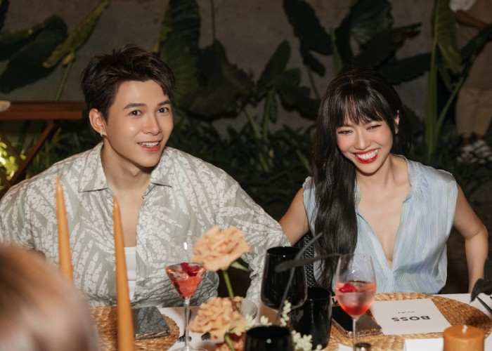 Diệu Nhi “tông xuyệt tông&quot; với ông xã khi chọn mẫu đầm dài xanh pastel, chất lụa bay bổng. Thiết kế tưởng “bánh bèo&quot; được diễn viên &quot;Gặp lại chị bầu&quot; phối cùng boot đen cá tính