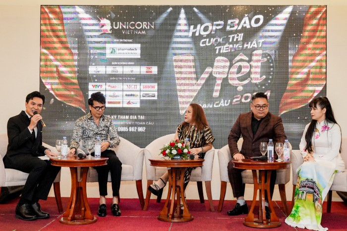 Đại diện BTC và BGK tại họp báo khởi động chương trình Đại diện BTC và BGK tại họp báo khởi động chương trình