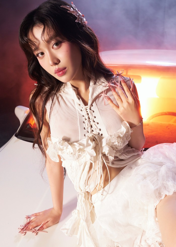 Han Sara trở lại với hình ảnh mới mẻ