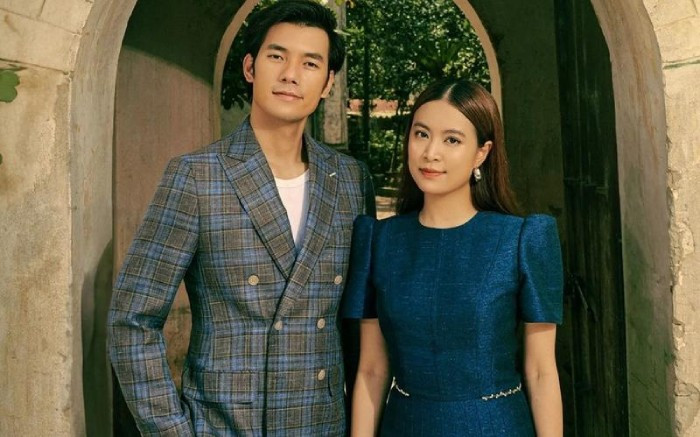 Hoàng Thuỳ Linh và Nhan Phúc Vinh khá ăn rơ khi cùng đóng phim