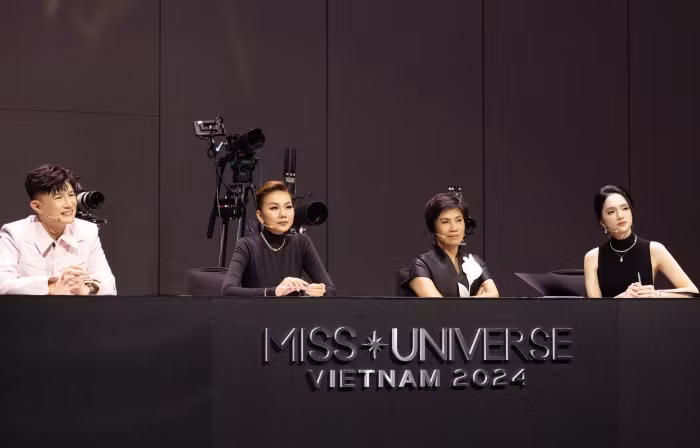 Thanh Hằng cùng dàn giám khảo của "Miss Universe Vietnam 2024" trong ngày sơ tuyển