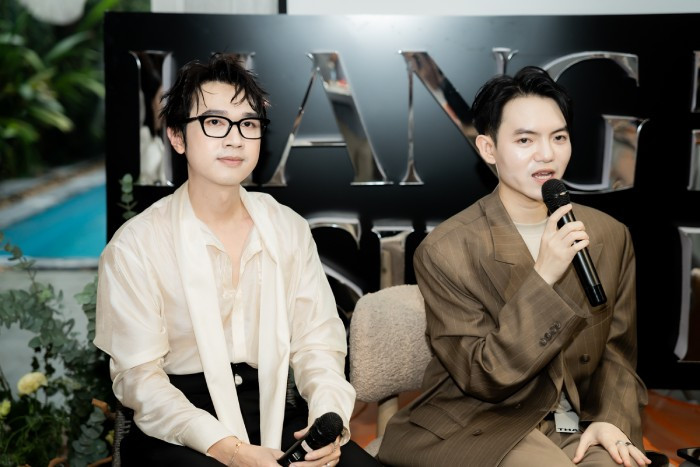 NTK Phan Đăng Hoàng chia sẻ cùng báo giới tại buổi gặp gỡ NTK Phan Đăng Hoàng chia sẻ cùng báo giới tại buổi gặp gỡ