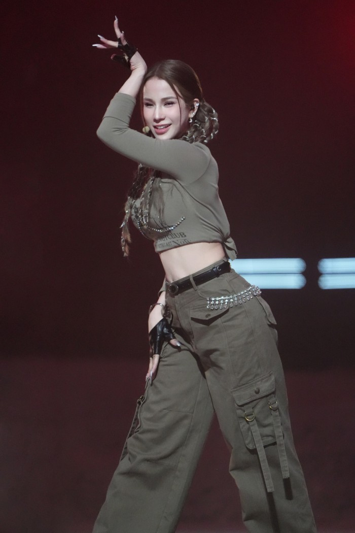 Diệp Lâm Anh hoạt động năng nổ từ khi LUNAS ra mắt Diệp Lâm Anh hoạt động năng nổ từ khi LUNAS ra mắt