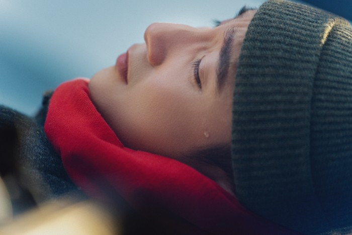 MV mới của Sơn Tùng MTP vươn lên lọt top trending trên nhiều nền tảng ngay sau khi phát hành MV mới của Sơn Tùng MTP vươn lên lọt top trending trên nhiều nền tảng ngay sau khi phát hành