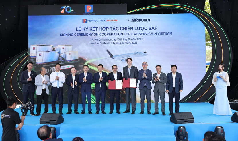 Ký kết thỏa thuận hợp tác tiêu thụ SAF giữa Petrolimex Aviation và AEG Fuels