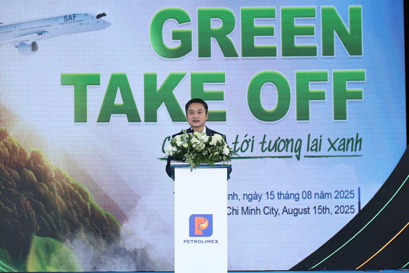 Ủy viên BCH Đảng bộ Chính phủ, Bí thư Đảng ủy, Chủ tịch HĐQT Petrolimex Phạm Văn Thanh phát biểu tại sự kiện