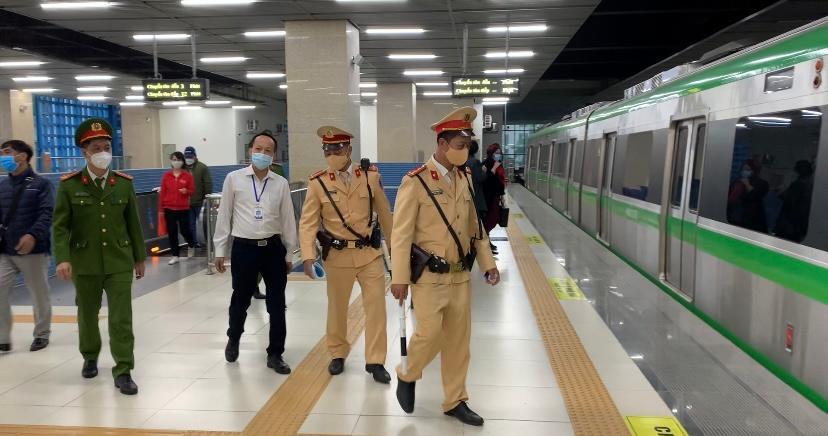 Hoạt động chạy tàu được lực lượng chức năng kiểm tra kỹ, đảm bảo an toàn