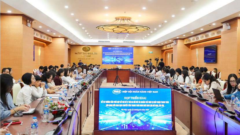 Hội nghị triển khai “Sổ tay hướng dẫn phối hợp hỗ trợ xử lý rủi ro đối với các giao dịch nghi ngờ gian lận, giả mạo, lừa đảo” Hội nghị triển khai “Sổ tay hướng dẫn phối hợp hỗ trợ xử lý rủi ro đối với các giao dịch nghi ngờ gian lận, giả mạo, lừa đảo”