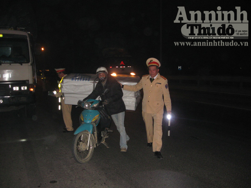 Quét vi phạm ban đêm trên các tuyến quốc lộ ảnh 2