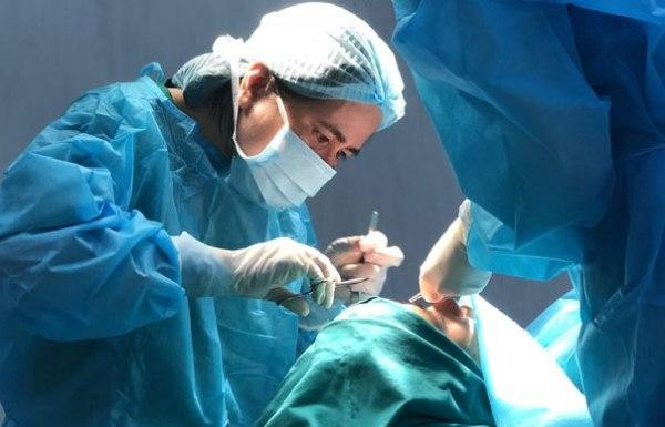 Mỗi cá nhân cần lựa chọn những cơ sở có uy tín, đã được cấp phép để làm đẹp (ảnh minh họa) Mỗi cá nhân cần lựa chọn những cơ sở có uy tín, đã được cấp phép để làm đẹp (ảnh minh họa)