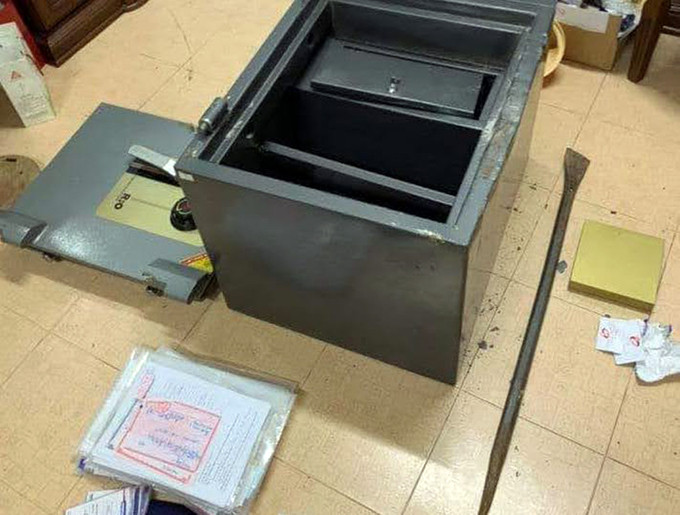 Chủ nhà cho biết, số trang sức họ mới mua trị giá hơn 1 tỷ đồng