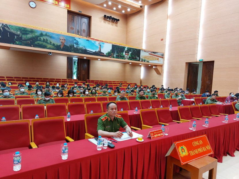 Thiếu tướng Nguyễn Thanh Tùng - Phó Giám đốc CATP Hà Nội chủ trì tại điểm cầu CATP Thiếu tướng Nguyễn Thanh Tùng - Phó Giám đốc CATP Hà Nội chủ trì tại điểm cầu CATP