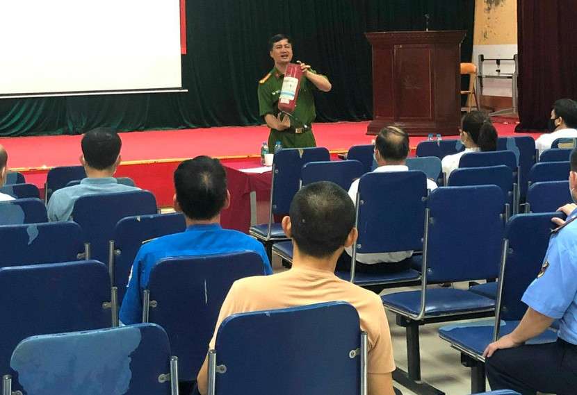 Sử dụng bình bọt thành thạo là yêu cầu quan trọng tại bất cứ nơi đâu Sử dụng bình bọt thành thạo là yêu cầu quan trọng tại bất cứ nơi đâu