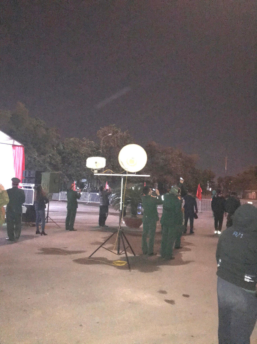 Các lực lượng bảo vệ trận địa pháo hoa tại khu vực Sân vận động Quốc gia Mỹ Đình