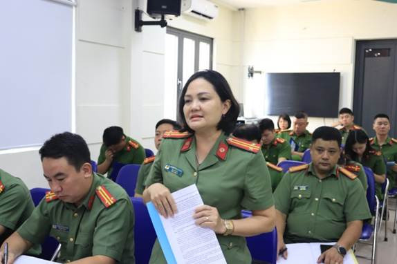 Huy động sức mạnh tổng hợp của nhân dân tham gia giữ gìn ANTT ảnh 4 Huy động sức mạnh tổng hợp của nhân dân tham gia giữ gìn ANTT ảnh 4