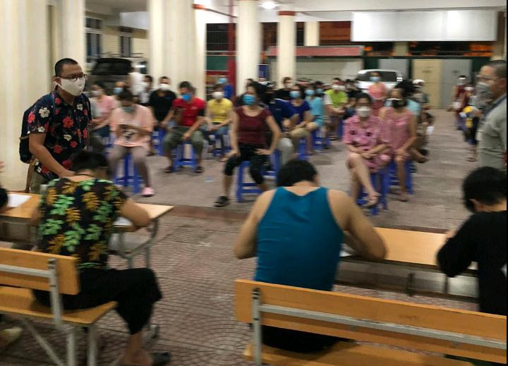 Trong tối 9-9, quận Hà Đông dự kiến hoàn thành 700 mũi tiêm vắc xin Trong tối 9-9, quận Hà Đông dự kiến hoàn thành 700 mũi tiêm vắc xin