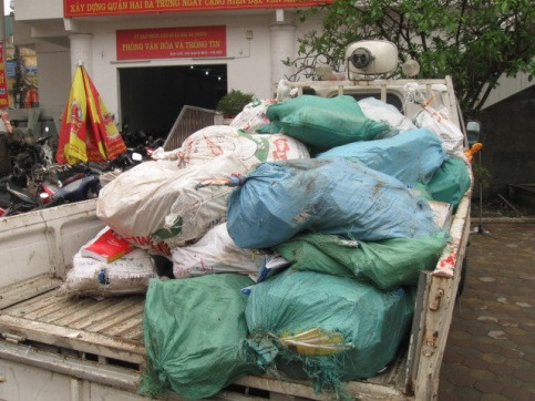 Tiêu hủy hàng nghìn đĩa, sách lậu ảnh 2