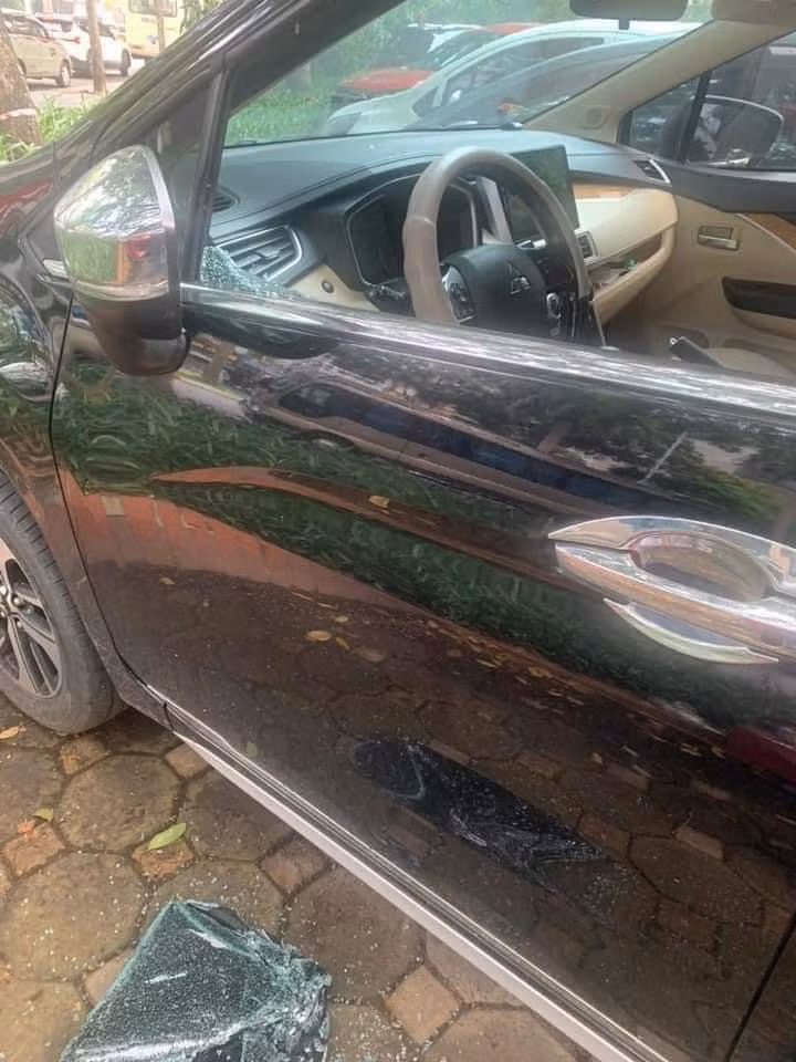 Xe ô tô bị đập vỡ kính