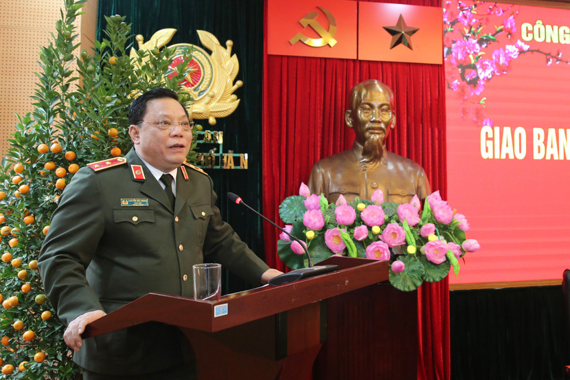 Trung tướng Nguyễn Hải Trung phát biểu tại hội nghị Trung tướng Nguyễn Hải Trung phát biểu tại hội nghị