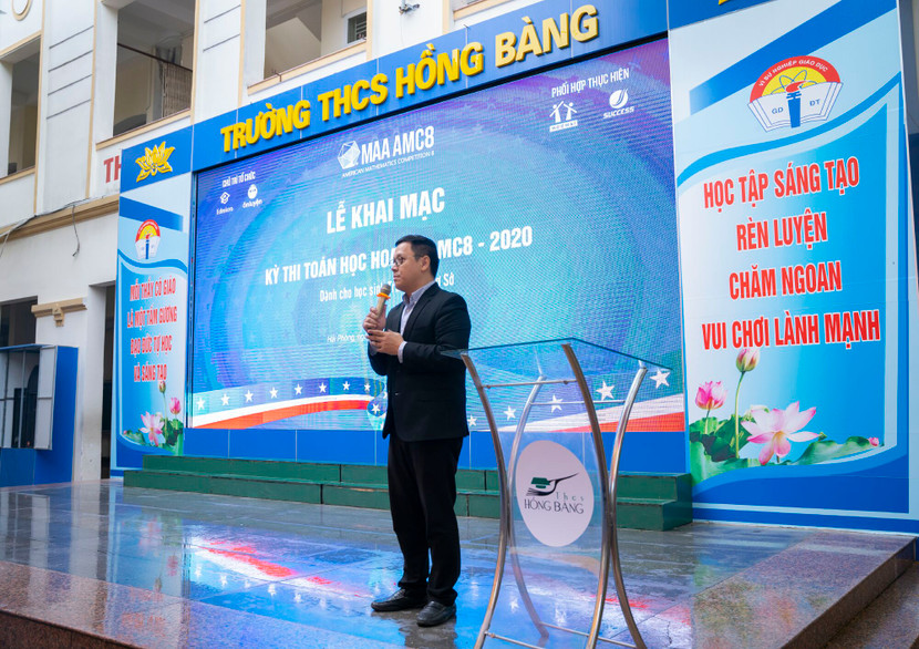 PGS.TS Lê Anh Vinh phát biểu khai mạc kì thi tại Hội đồng thi trường THCS Hồng Bàng, Hà Nội