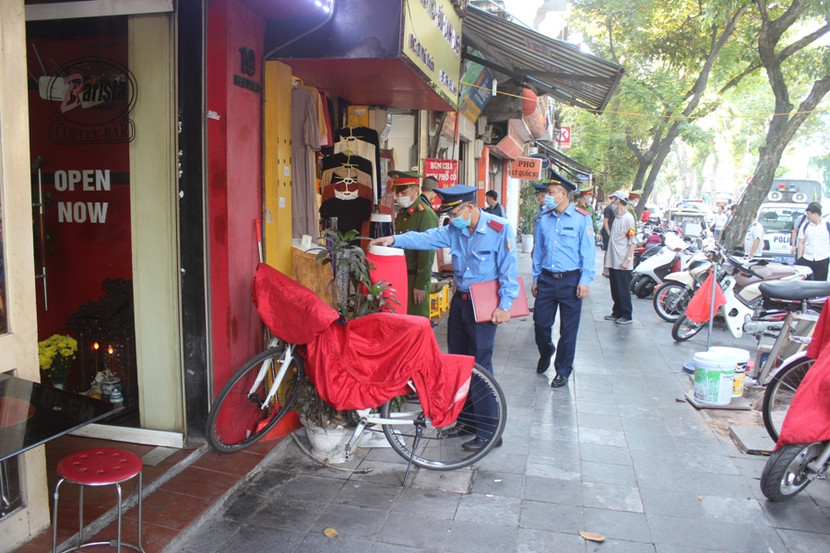 Tham gia cùng với CSTT còn có lự c lượng TTGT Tham gia cùng với CSTT còn có lự c lượng TTGT