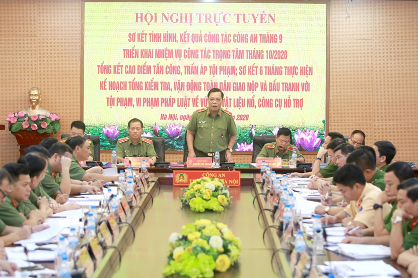 Thiếu tướng Nguyễn Hải Trung, Bí thư Đảng ủy, Giám đốc CATP Hà Nội chủ trì Hội nghị giao ban trực tuyến