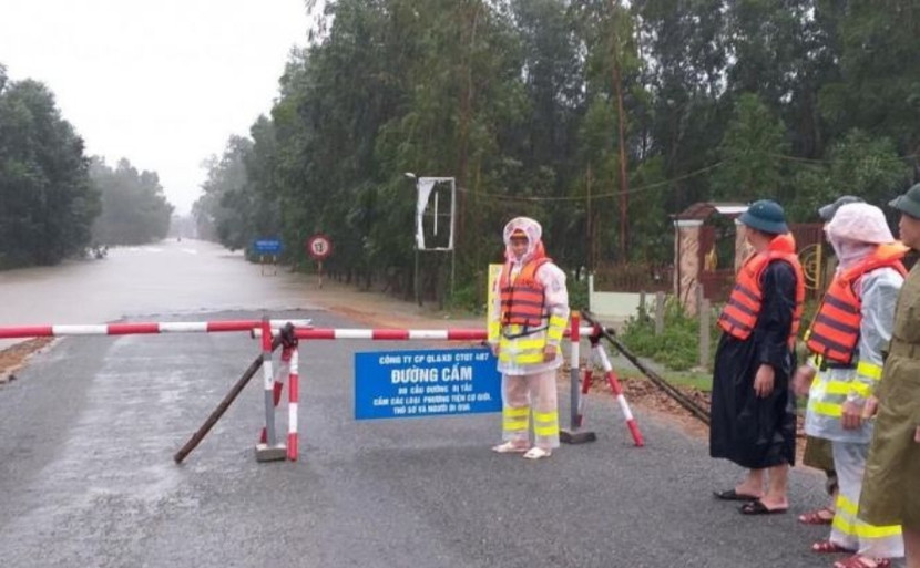 Cục CSGT và lực lượng CSGT các địa phương ứng trực chống bão Cục CSGT và lực lượng CSGT các địa phương ứng trực chống bão