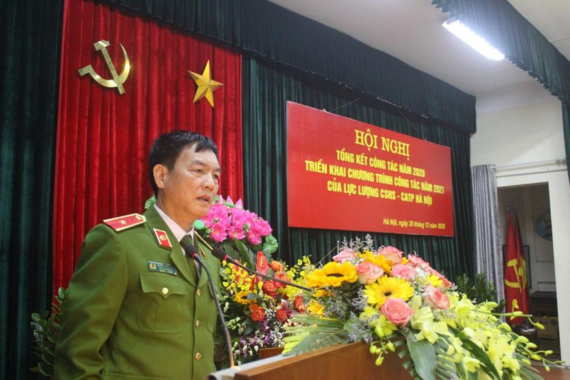 Thiếu tướng Hoàng Văn Vĩnh, Cục phó Cục CSHS Bộ Công an biểu dương những kết quả thành tích của Phòng CSHS CATP Hà Nội đã đạt được trong năm 2020