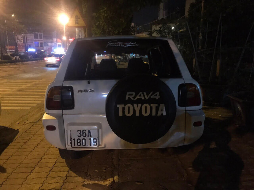 Chiếc xe ô tô có dấu hiệu nghi vấn bị CSGT phát hiện, thu giữ