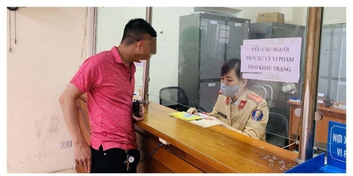 CSGT lập biên bản xử phạt lái xe CSGT lập biên bản xử phạt lái xe