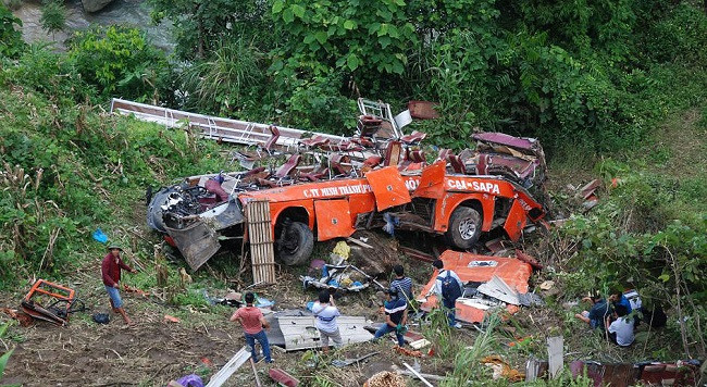 TNGT xảy ra nhiều vụ do lái xe coi thường pháp luật, hạ tầng bất cập