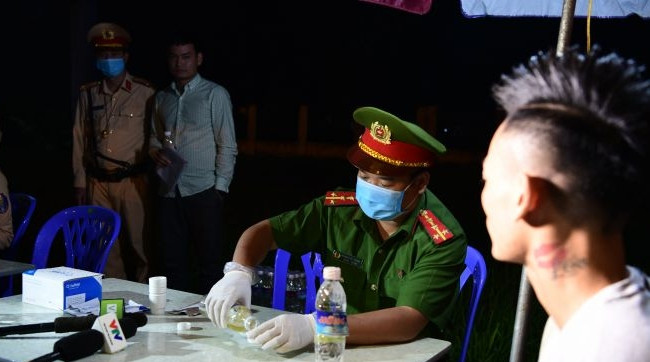 Lái xe bị kiểm tra và phát hiện ma túy khi điều khiển phương tiện