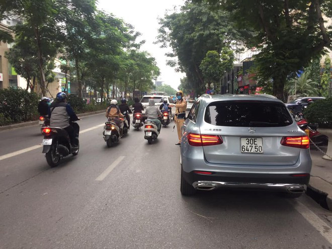 CSGT các tuyến phố trong nội đô tiếp tục tăng cường xử lý vi phạm, nhất là cuối năm